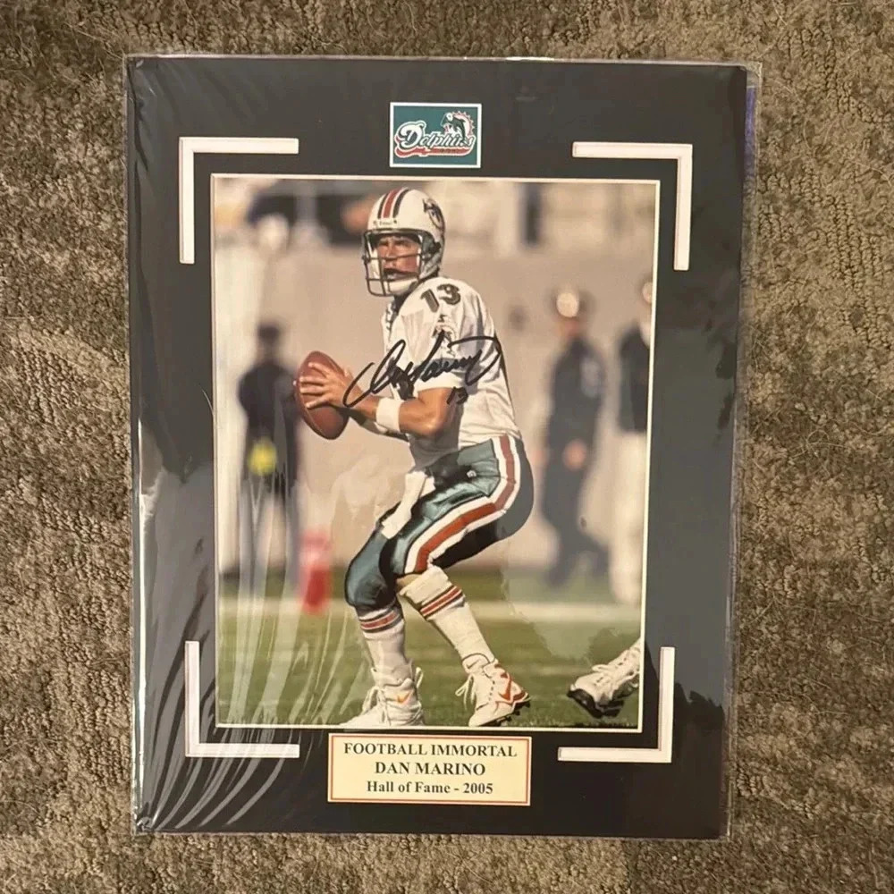 Miami Dolphins Dan Marino Signed Plaque